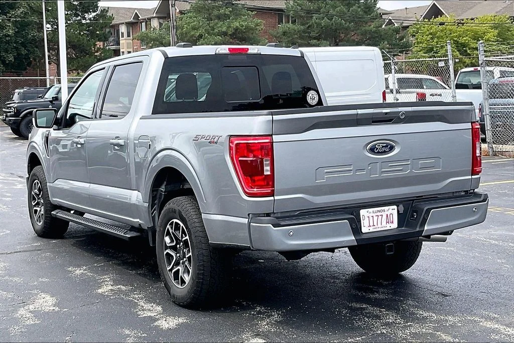 Used 2023 Silver Ford XLT image 7