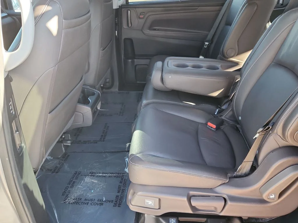Used 2023 Silver Honda Touring image 12