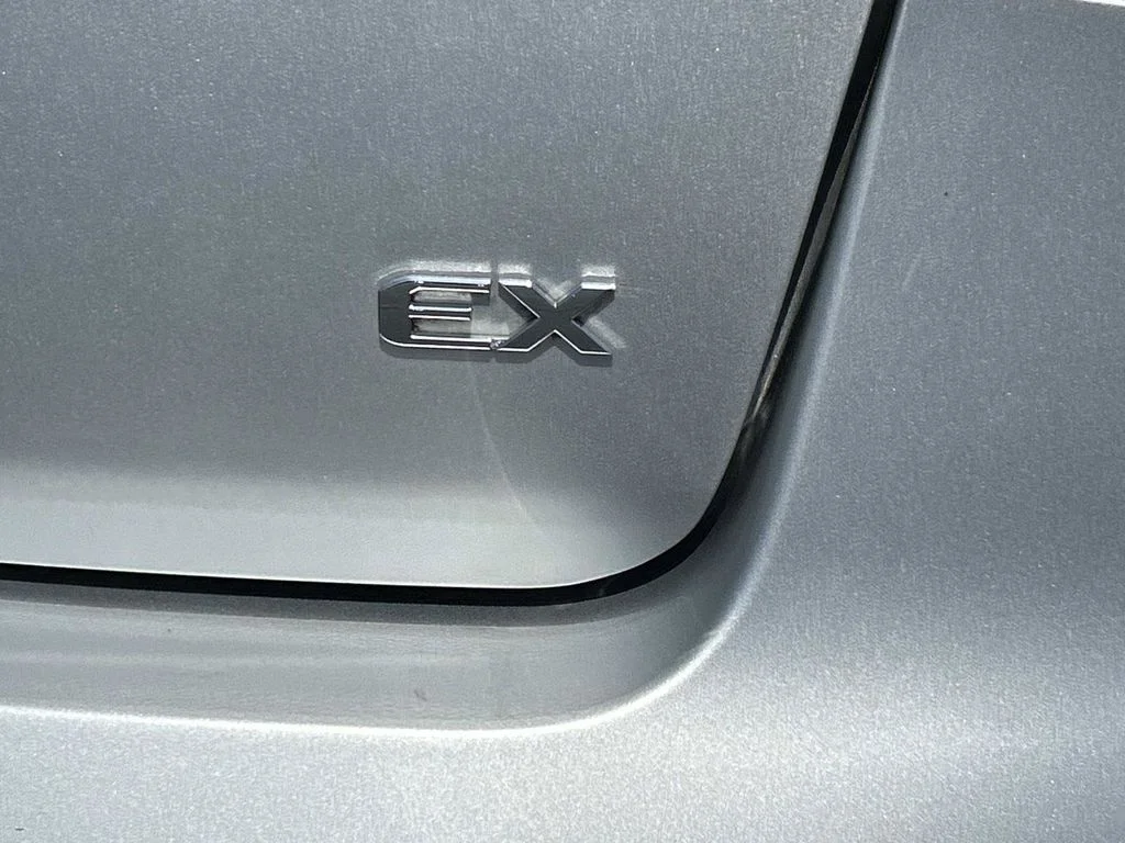 Used 2011 Silver Kia EX image 8
