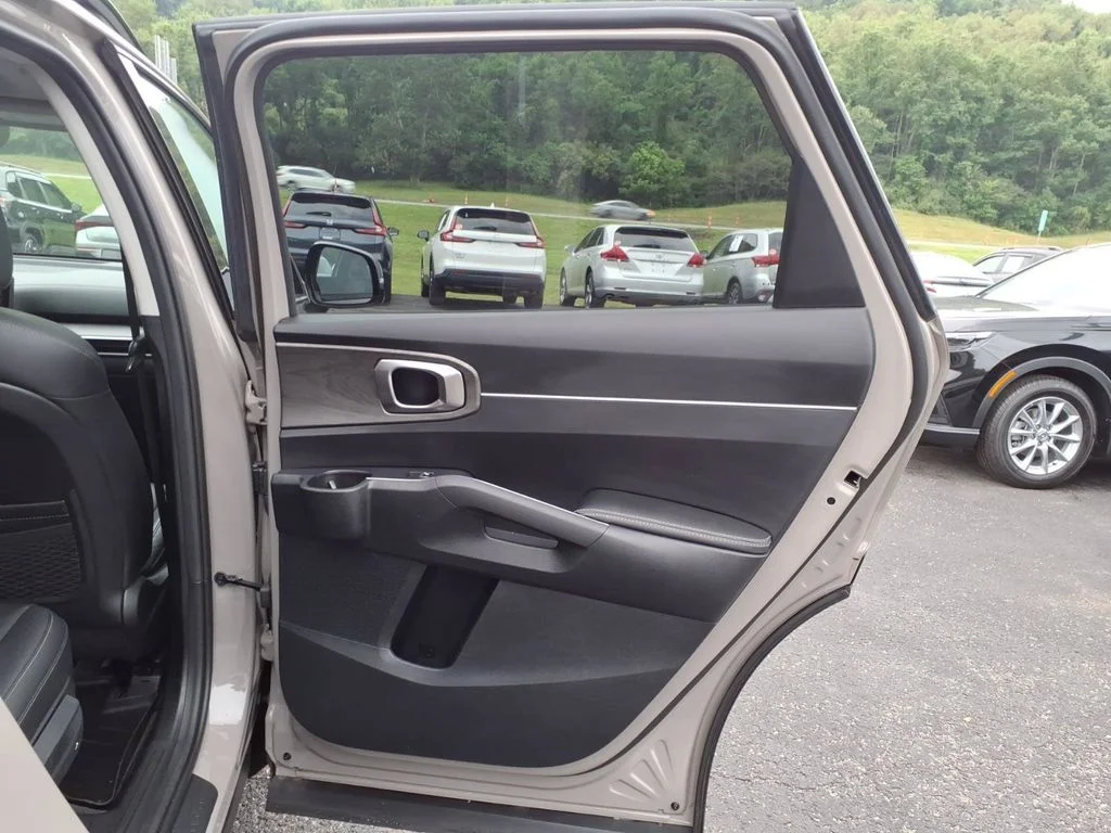 Used 2025 Brown Kia X-Line EX image 21