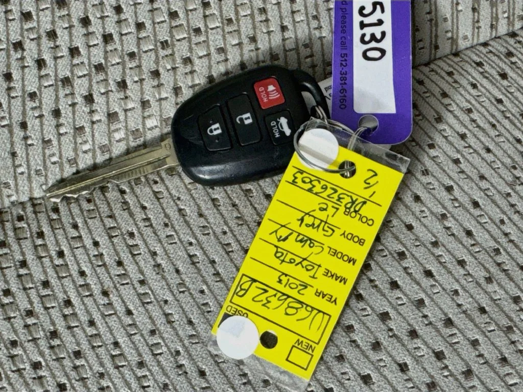 Used 2013 Gray Toyota LE image 32