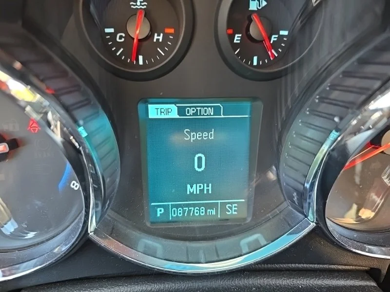 Used 2014 Red Chevrolet 1LT image 12