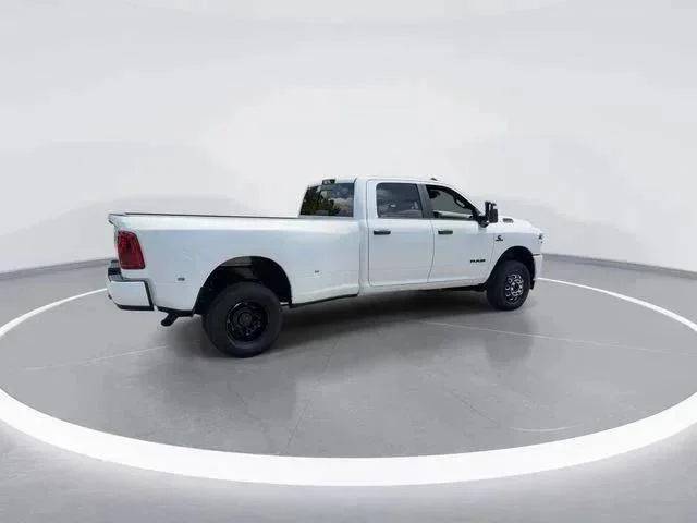 2026 RAM 3500 Big Horn - Photo 8