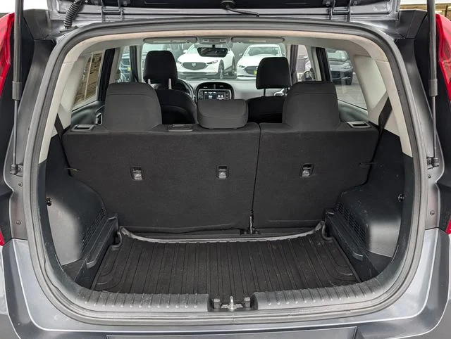 Used 2022 Gray Kia LX image 10