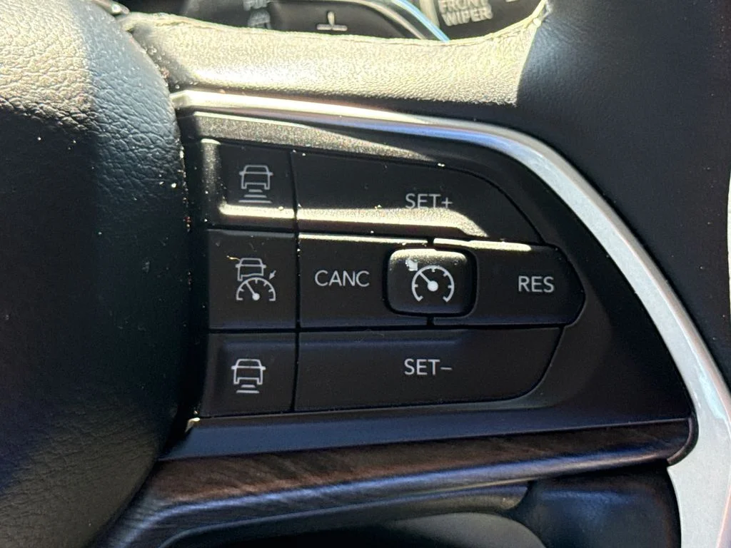 Used 2021 Bright White Clearcoat Jeep Limited image 28