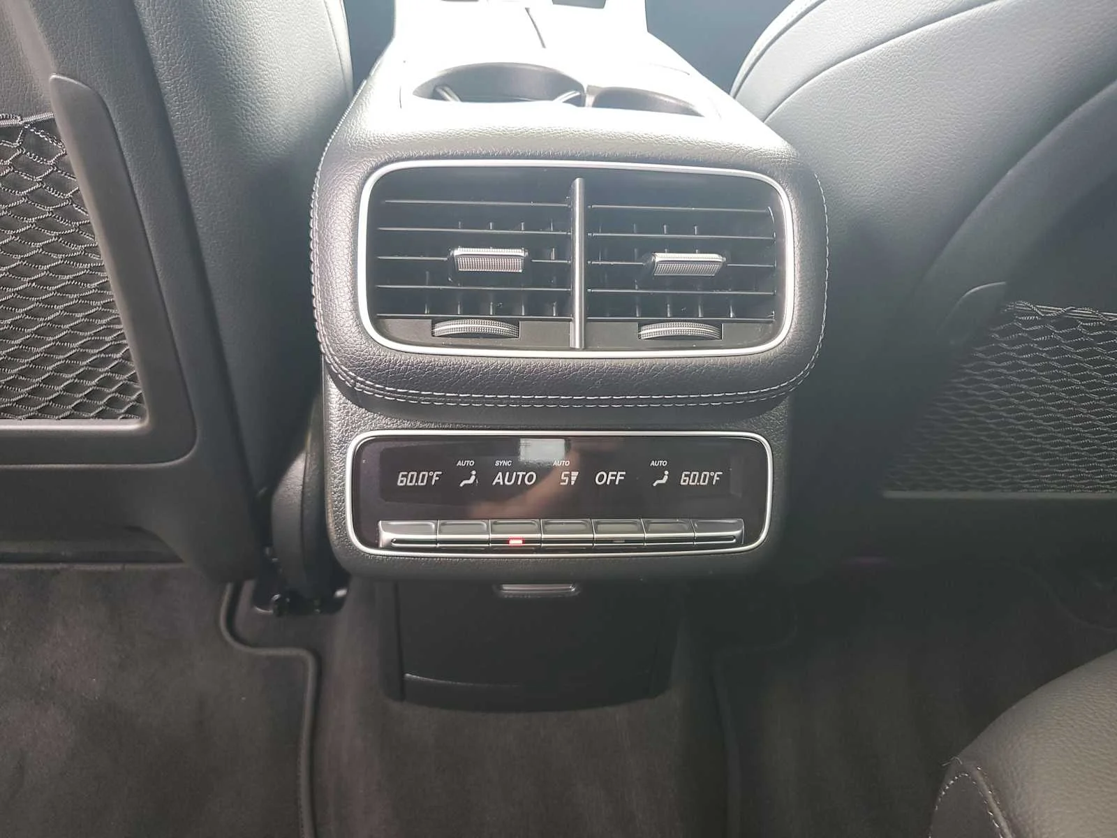 Used 2024  Mercedes-Benz GLS 450 image 21