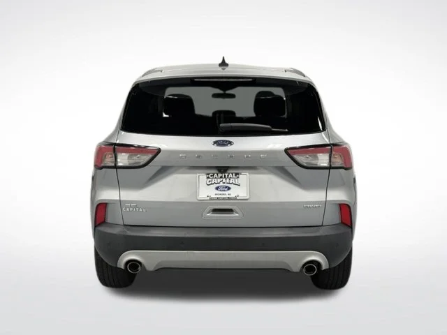 Used 2021 Silver Ford SE image 9