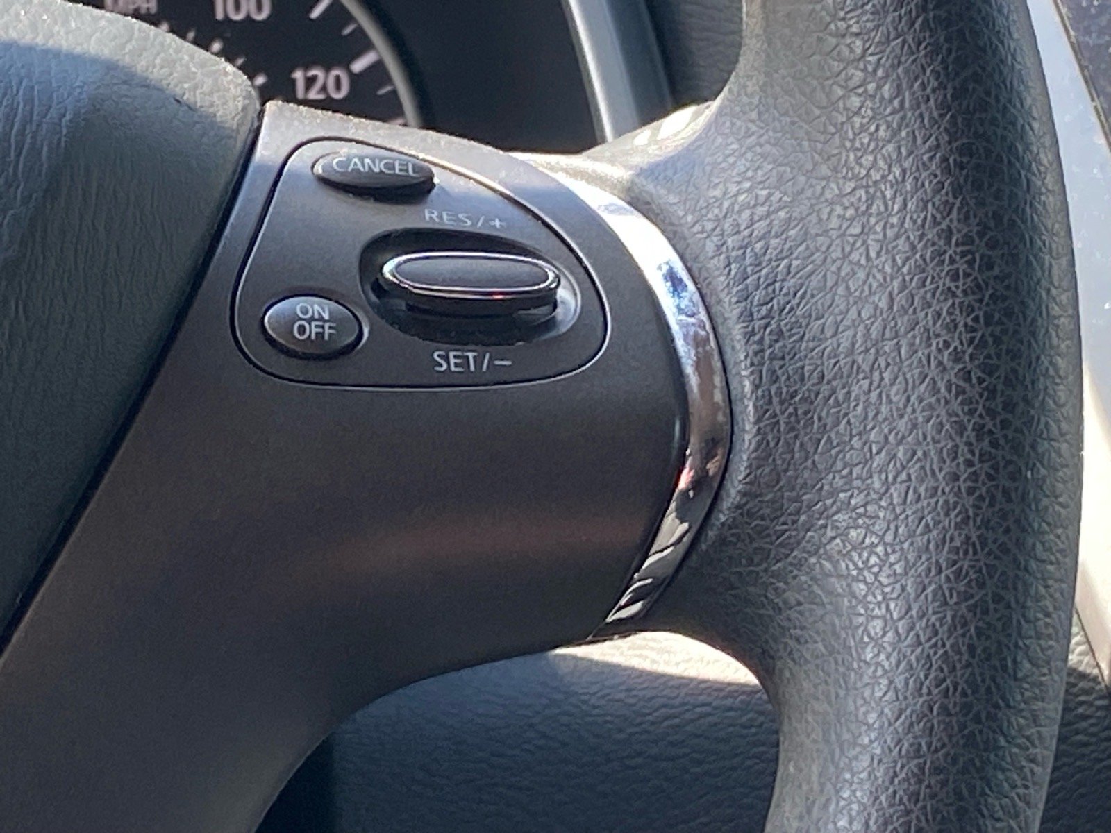 Used 2021 Gray Nissan S image 5