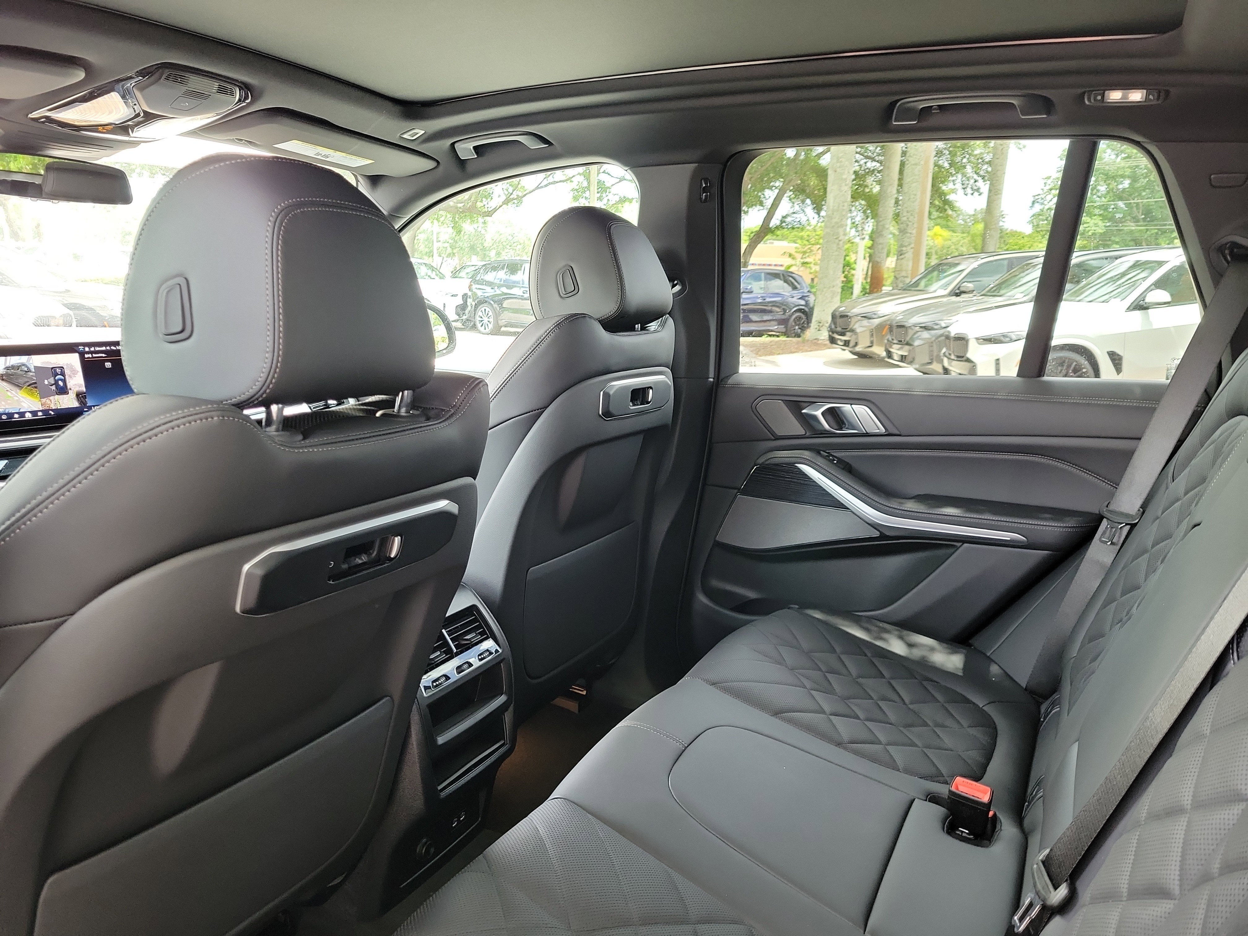 New 2026 Carbon Black Metallic BMW sDrive40i image 12