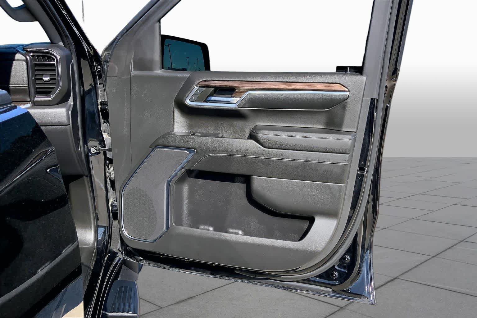Used 2023 Black Chevrolet LT image 22