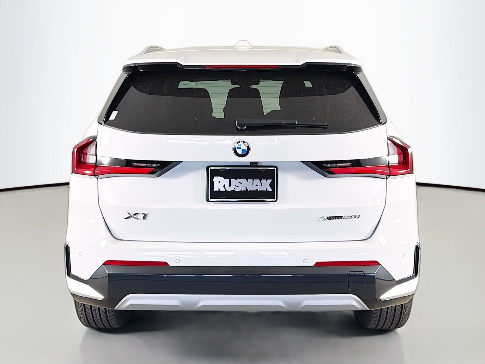 New 2026 Alpine White BMW xDrive28i image 6