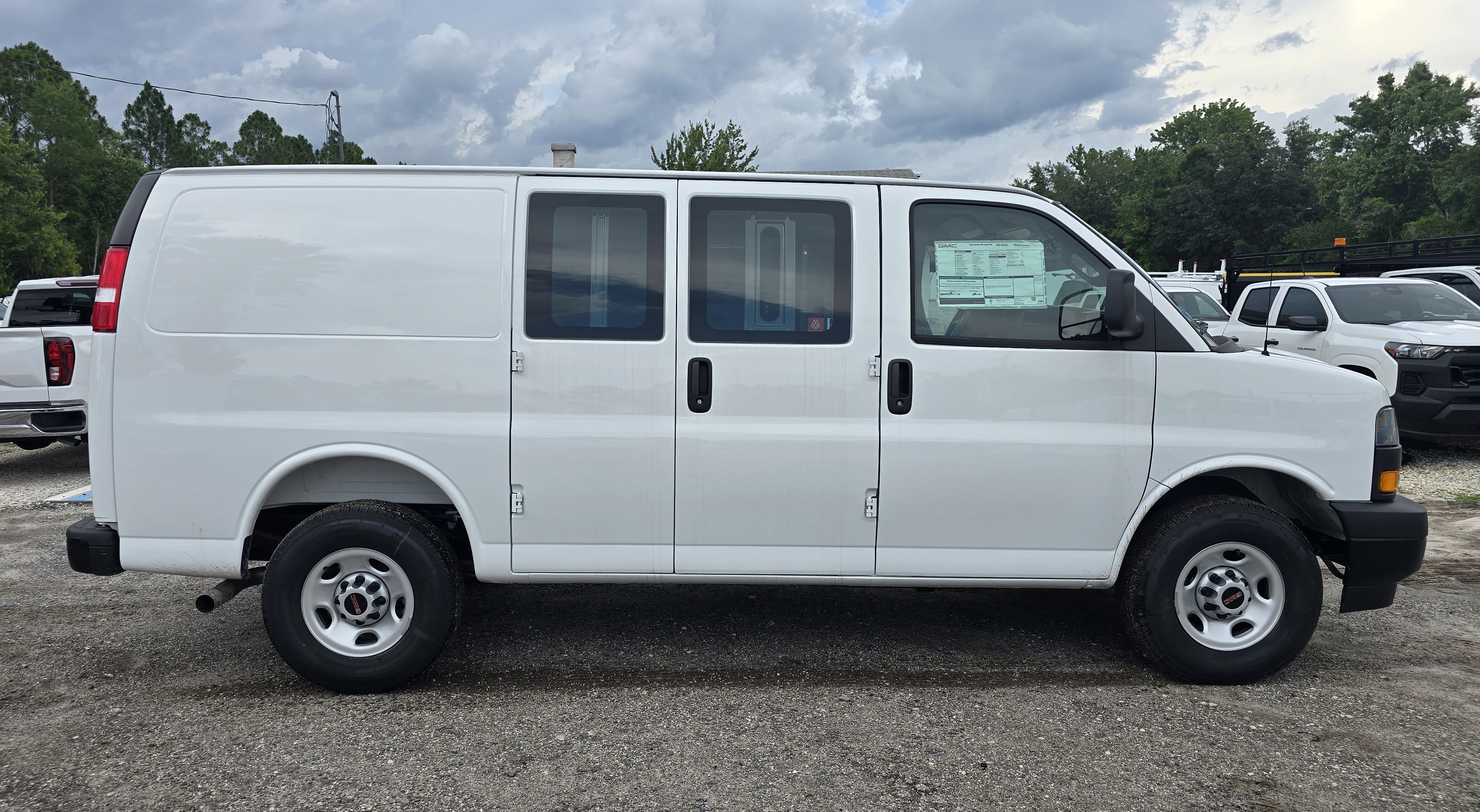 2025 GMC Savana Cargo Work Van - Photo 9