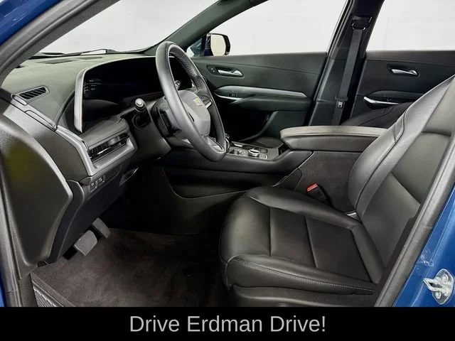 2025 Cadillac XT4 Premium Luxury - Photo 6