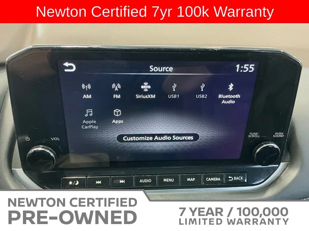 Certified Used 2023 Pearl White Tricoat/Super Black Nissan SL image 36
