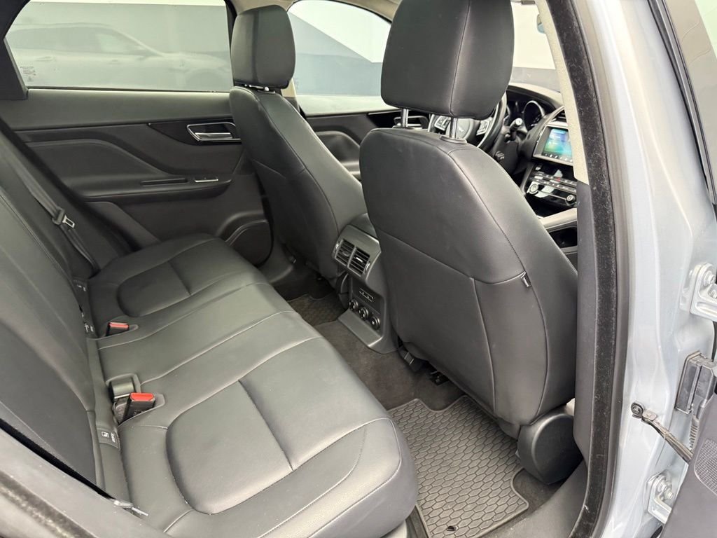 Used 2019 Silver Jaguar 25t Premium image 72