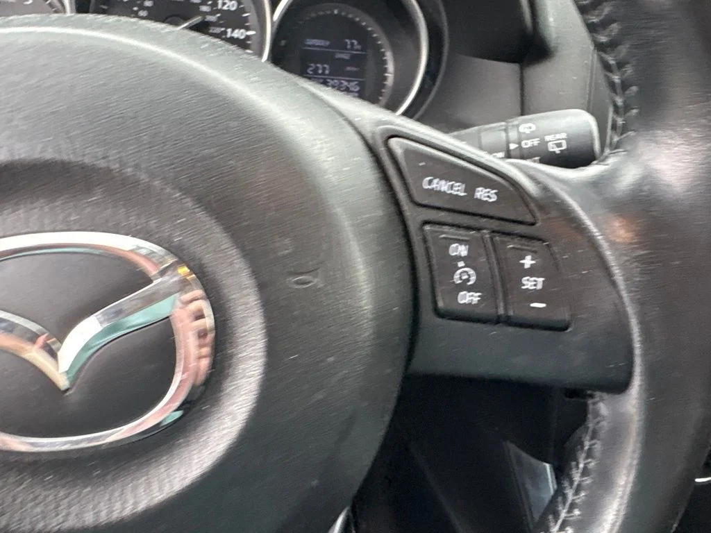 Used 2015 White Mazda Touring image 17