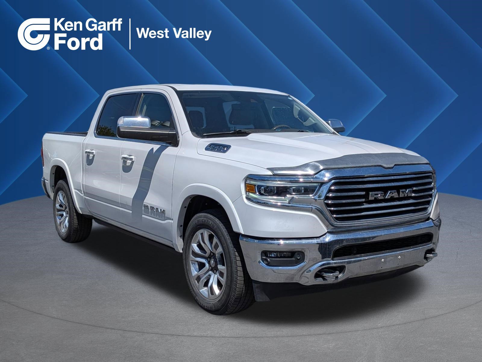 2019 RAM 1500 Longhorn 4x4 Crew Cab 5'7's photo