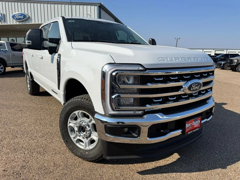 New 2026 Oxford White Ford F-250® XLT image 1