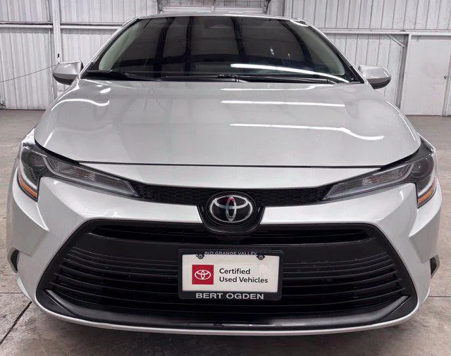 Used 2025 CLASSIC SILVER METALLIC Toyota  image 2