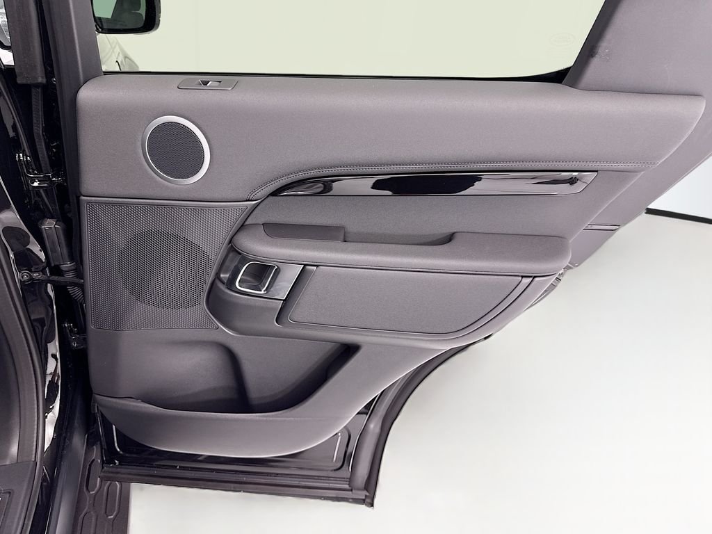 New 2026 Santorini Black Land Rover S image 28