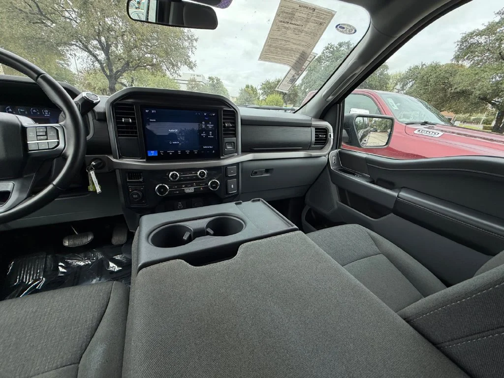 2025 Ford F-150 XLT - Photo 15