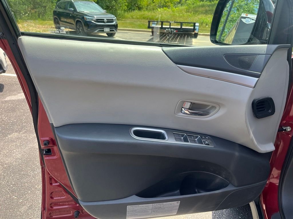 Used 2013 Red Subaru Limited image 9