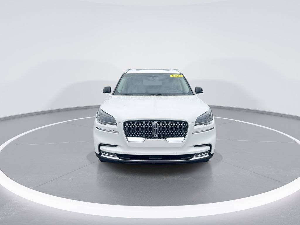 Used 2021 White Lincoln Reserve image 3