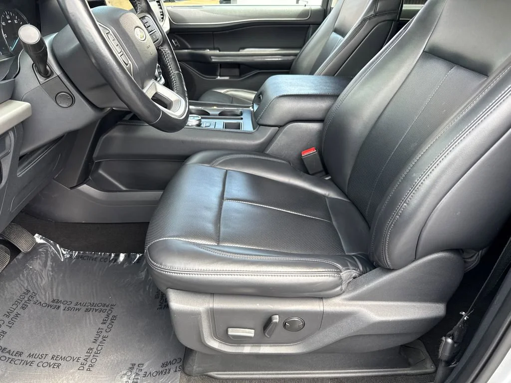 Used 2024 Silver Ford XLT image 28