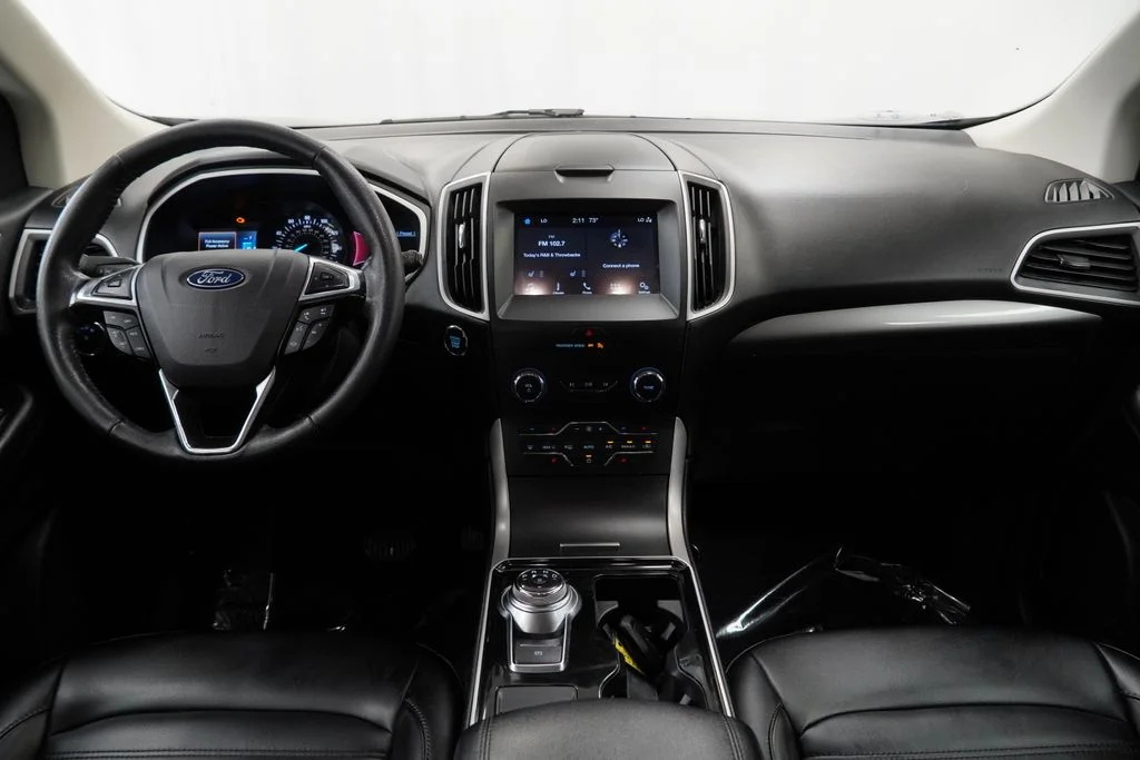 Used 2019 Gray Ford SEL image 7