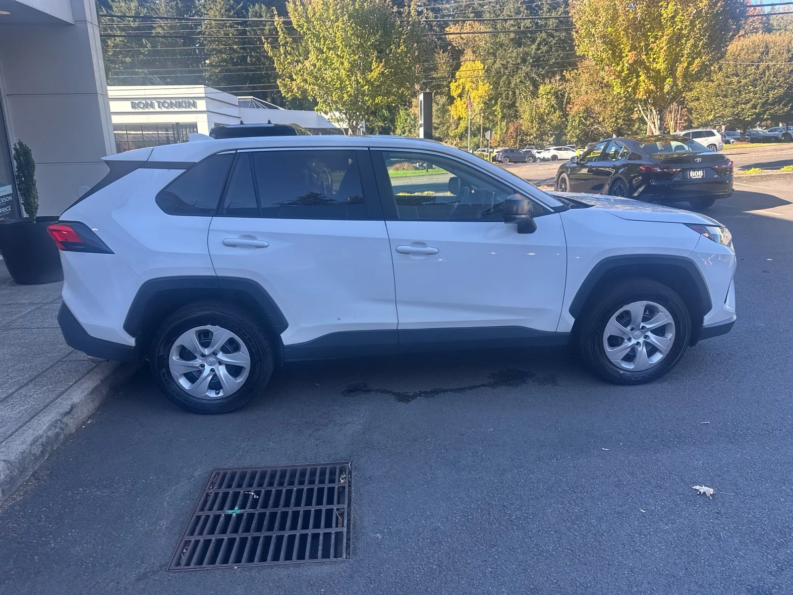 Used 2025 White Toyota LE image 6
