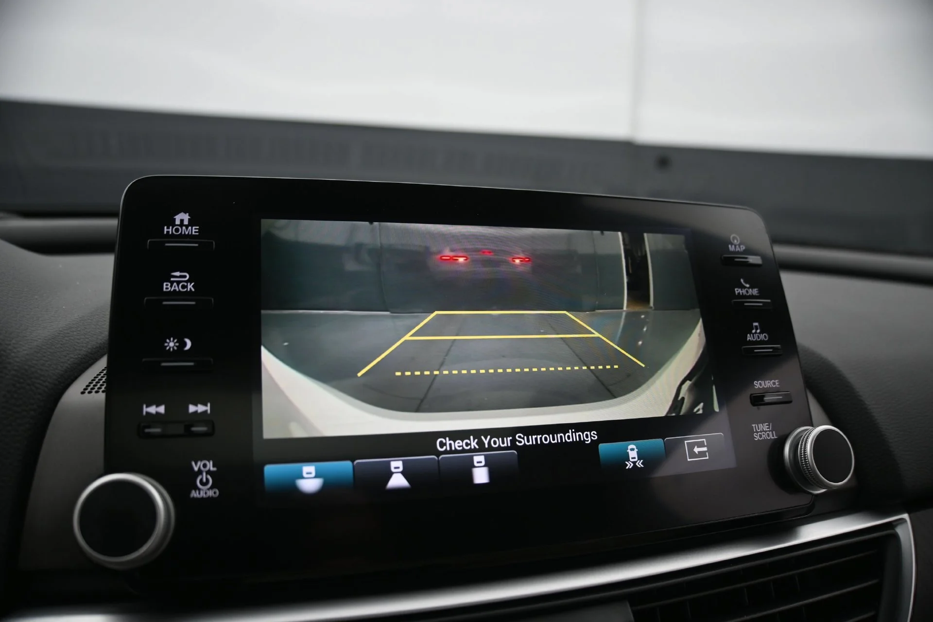 Used 2019 White Honda Touring 2.0T Auto image 30