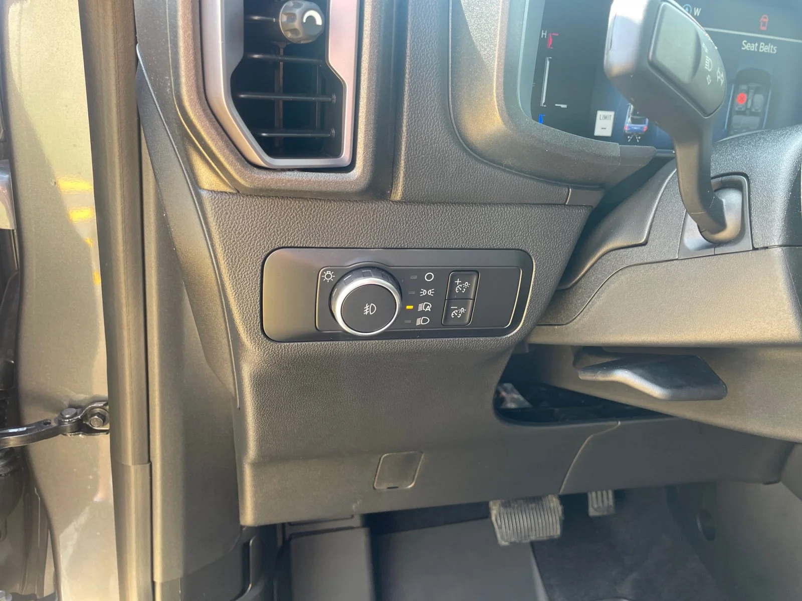New 2026 Carbonized Grey Metallic Ford Outer Banks image 15