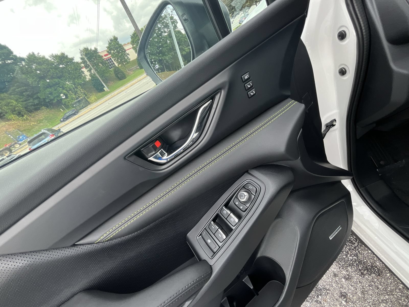 New 2026 CRYSTAL WHITE PEARL Subaru Onyx Edition Touring 7-Passenger image 17