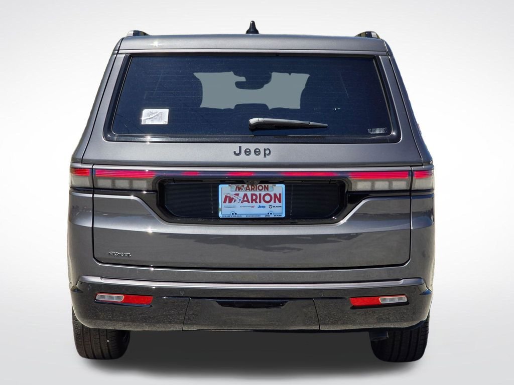 New 2026 Baltic-Gray Metallic Clear-Coat Exterior Paint Jeep Limited Reserve image 19