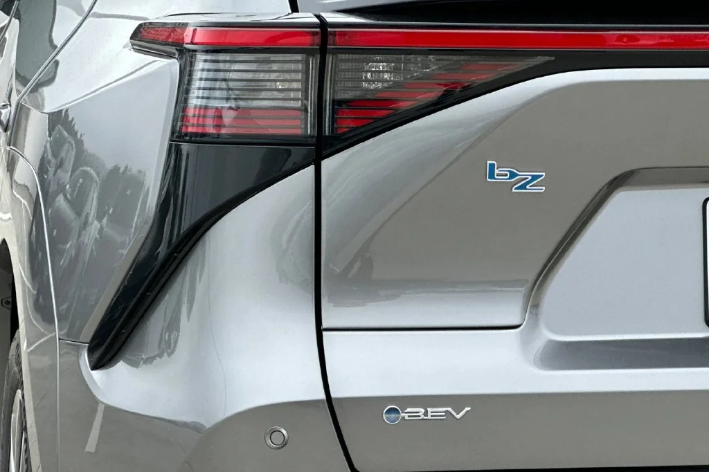 New 2027 Heavy Metal <sup>1</sup> Toyota  XLE image 31