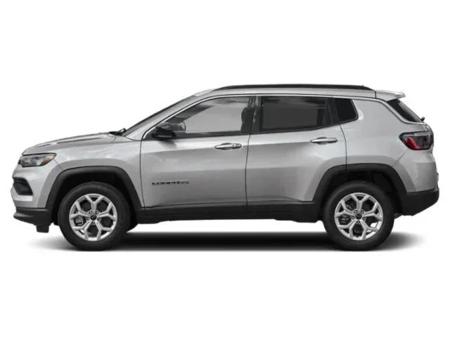 New 2026 Silver Zynith Metallic Clear-Coat Exterior Paint Jeep Latitude image 29