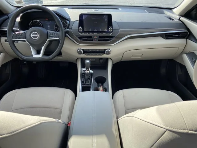 2025 Nissan Altima SV - Photo 10