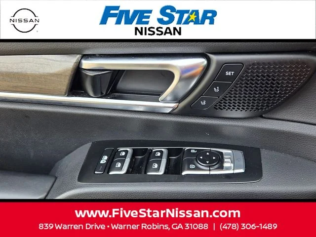 Used 2022 Black Kia SX image 30