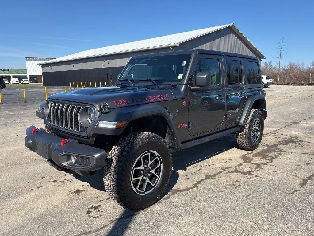 Used 2025  Jeep Rubicon image 3