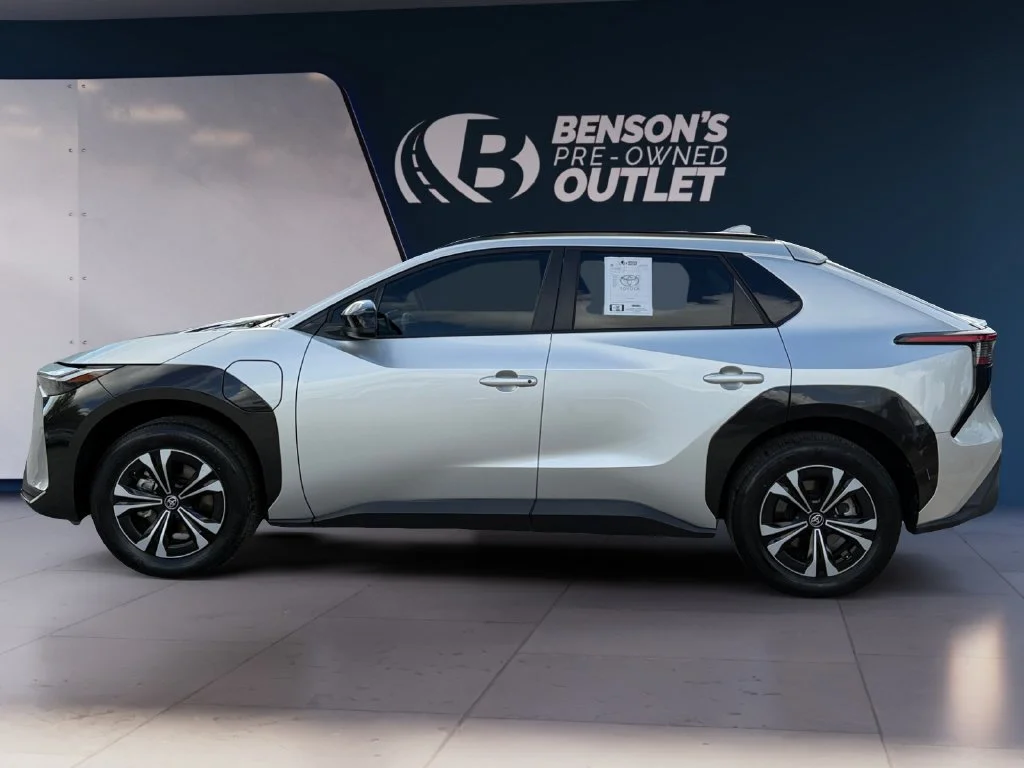 Used 2023 Silver Toyota XLE image 2