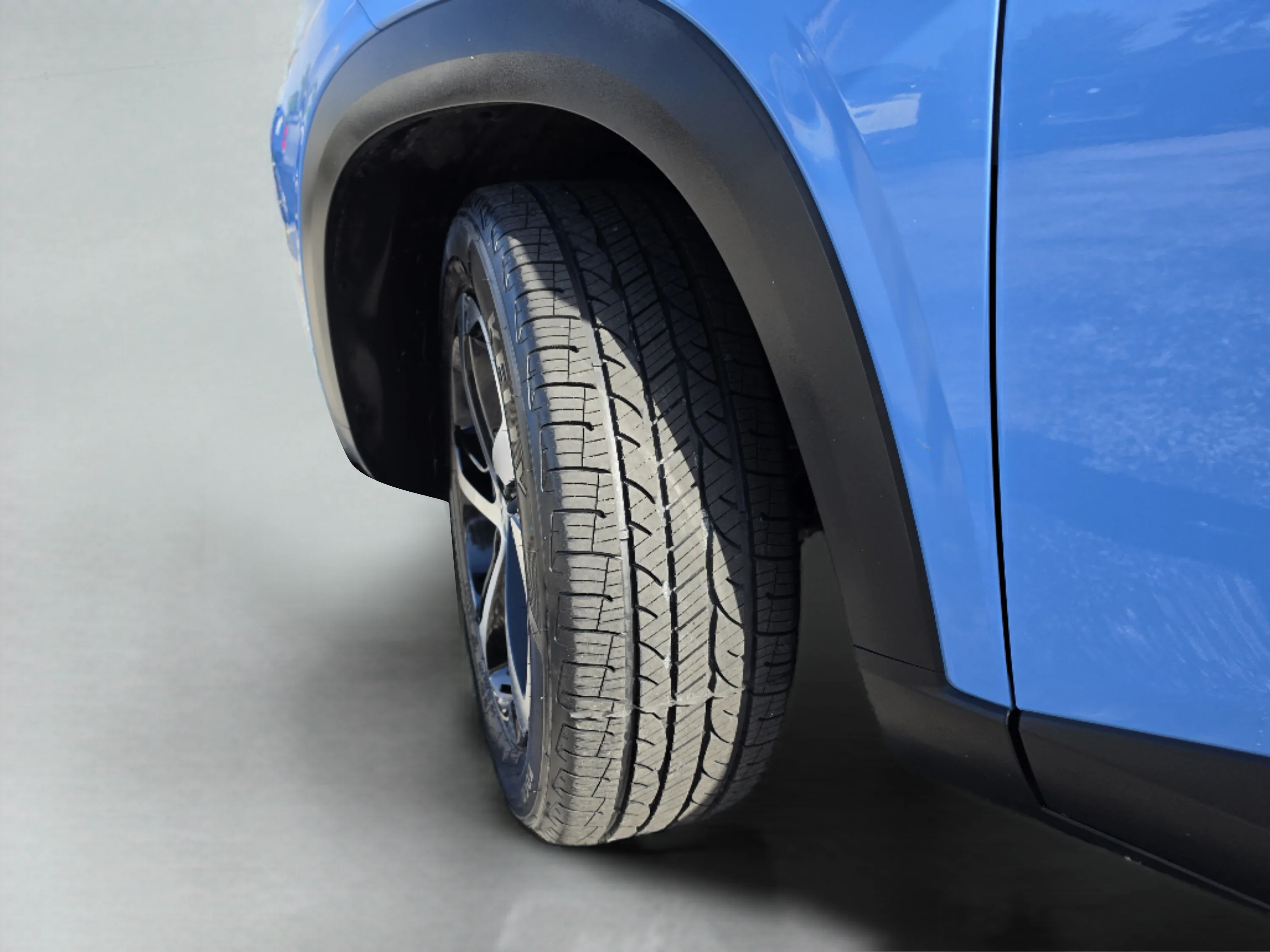 Used 2024 Fountain Blue Chevrolet 1RS image 38