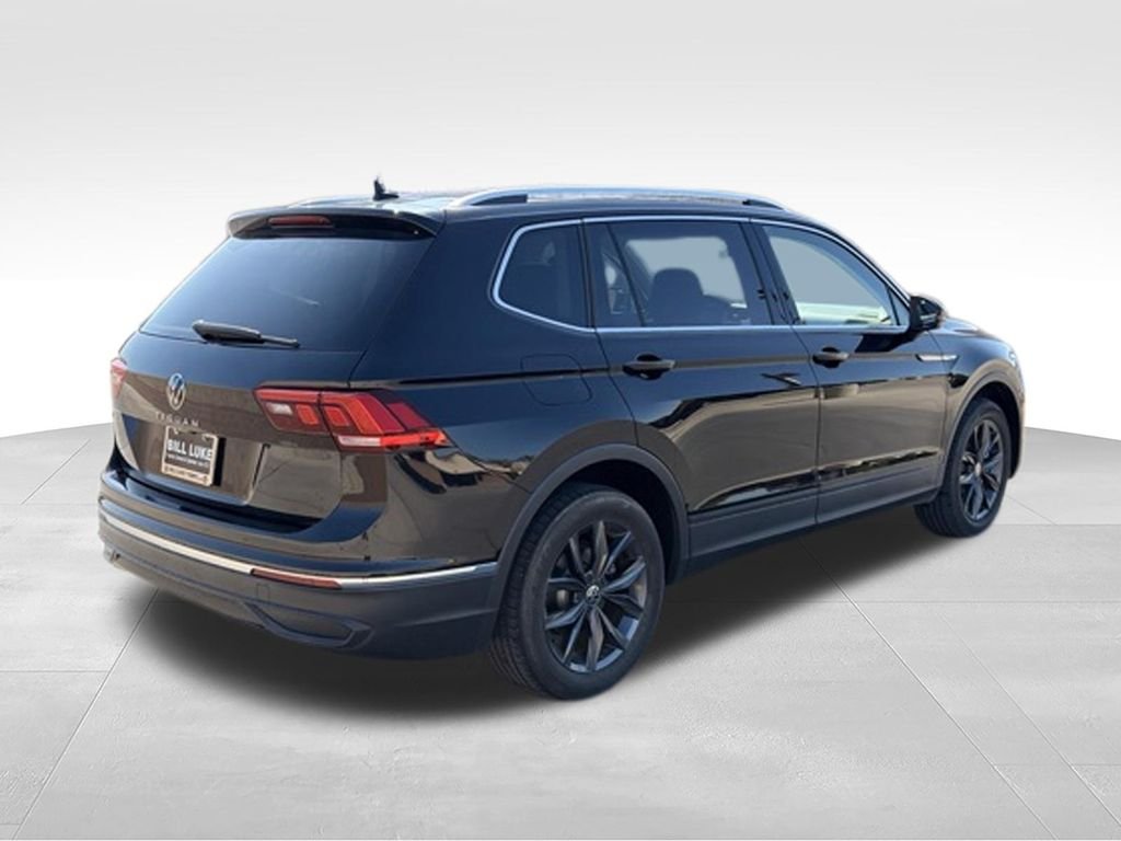 Used 2023 Deep Black Volkswagen 2.0T SE image 8