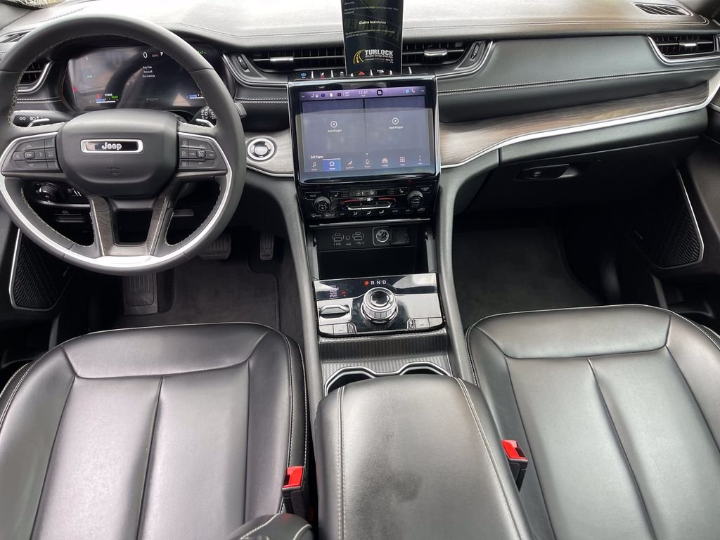 Used 2024 Silver Jeep 4xe image 22