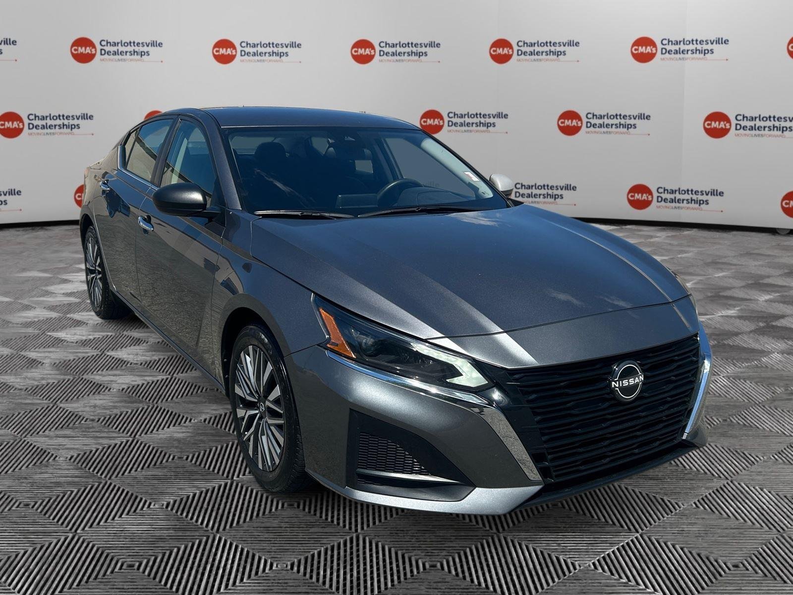 Used 2024 Gun Metallic Nissan 2.5 SV image 7