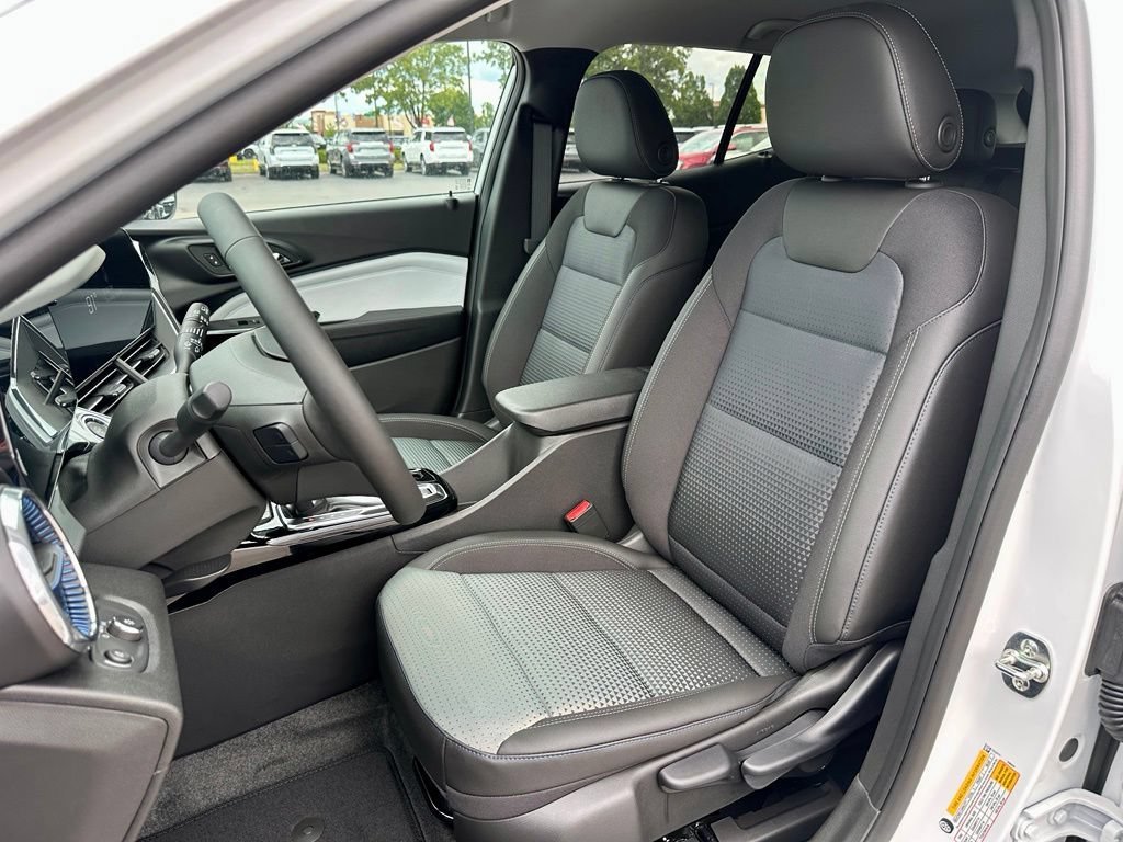 2026 Chevrolet Trax LT - Photo 14