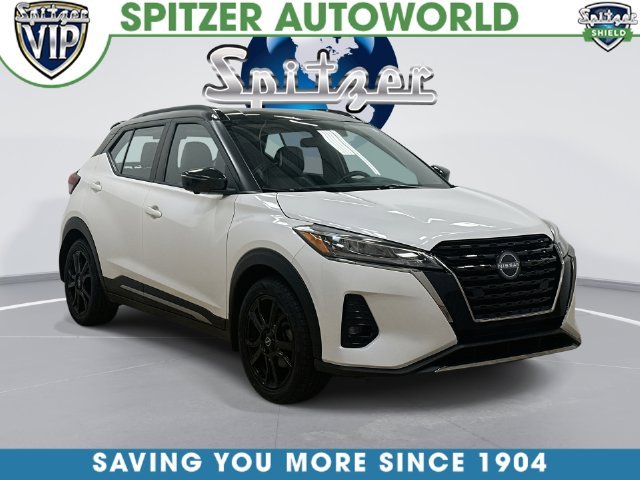 Used 2022 White Nissan SR image 1