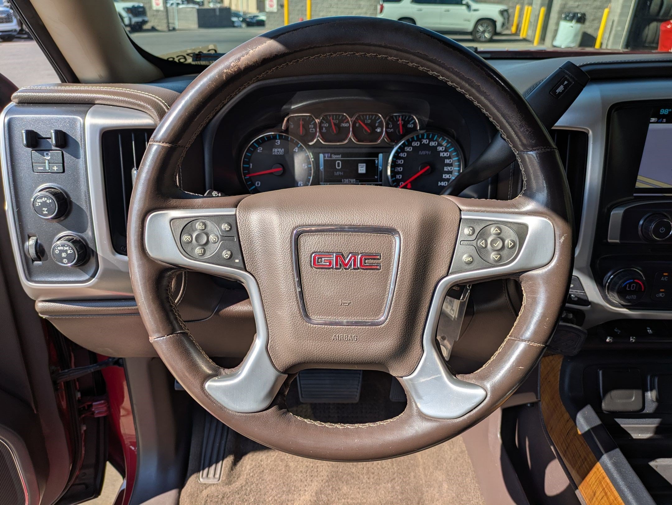 Used 2018 Red Quartz Tintcoat GMC SLT image 17