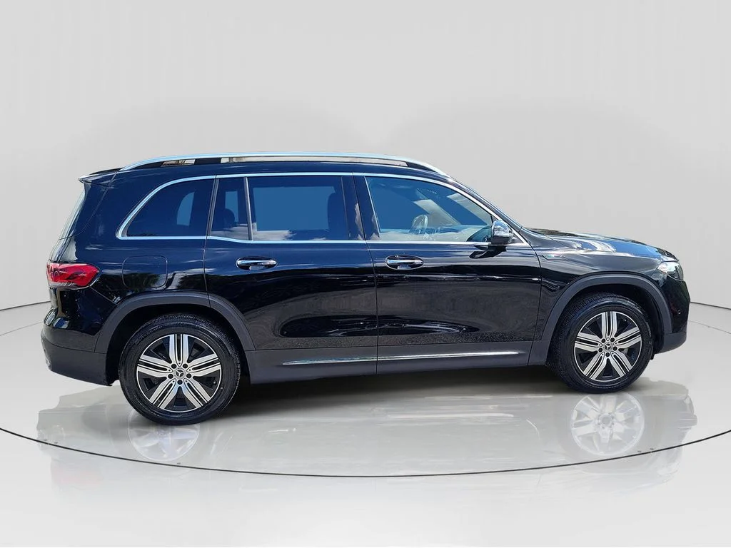 Used 2023 Black Mercedes-Benz 300 image 8