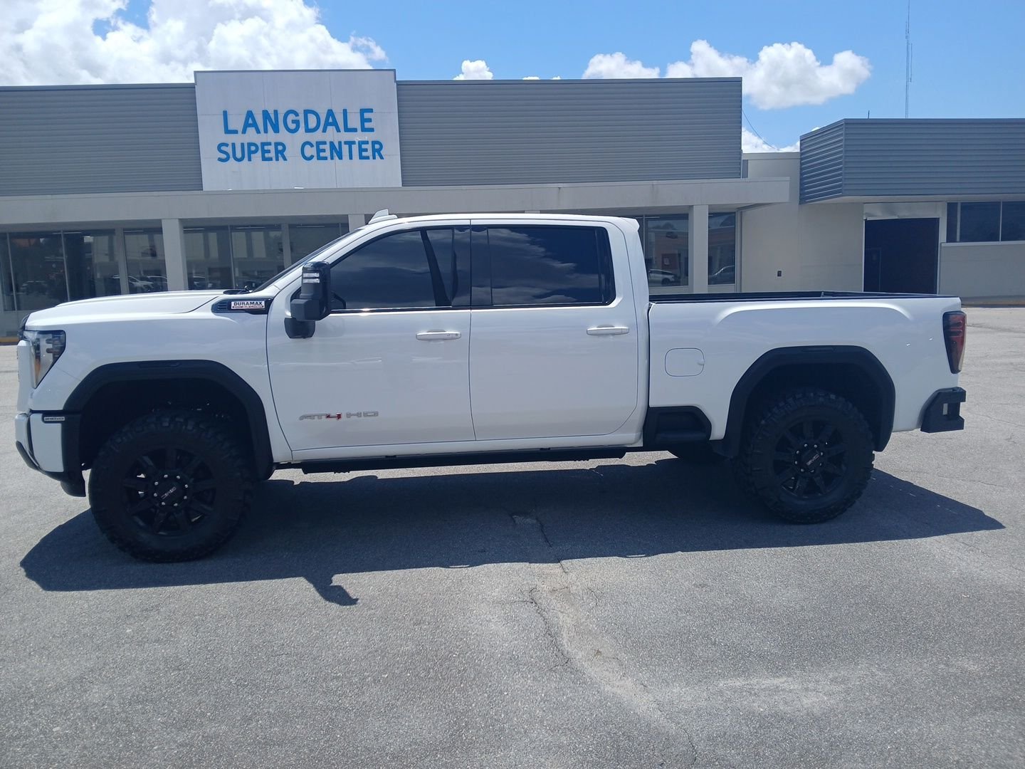 Used 2025 Summit White GMC AT4 image 10