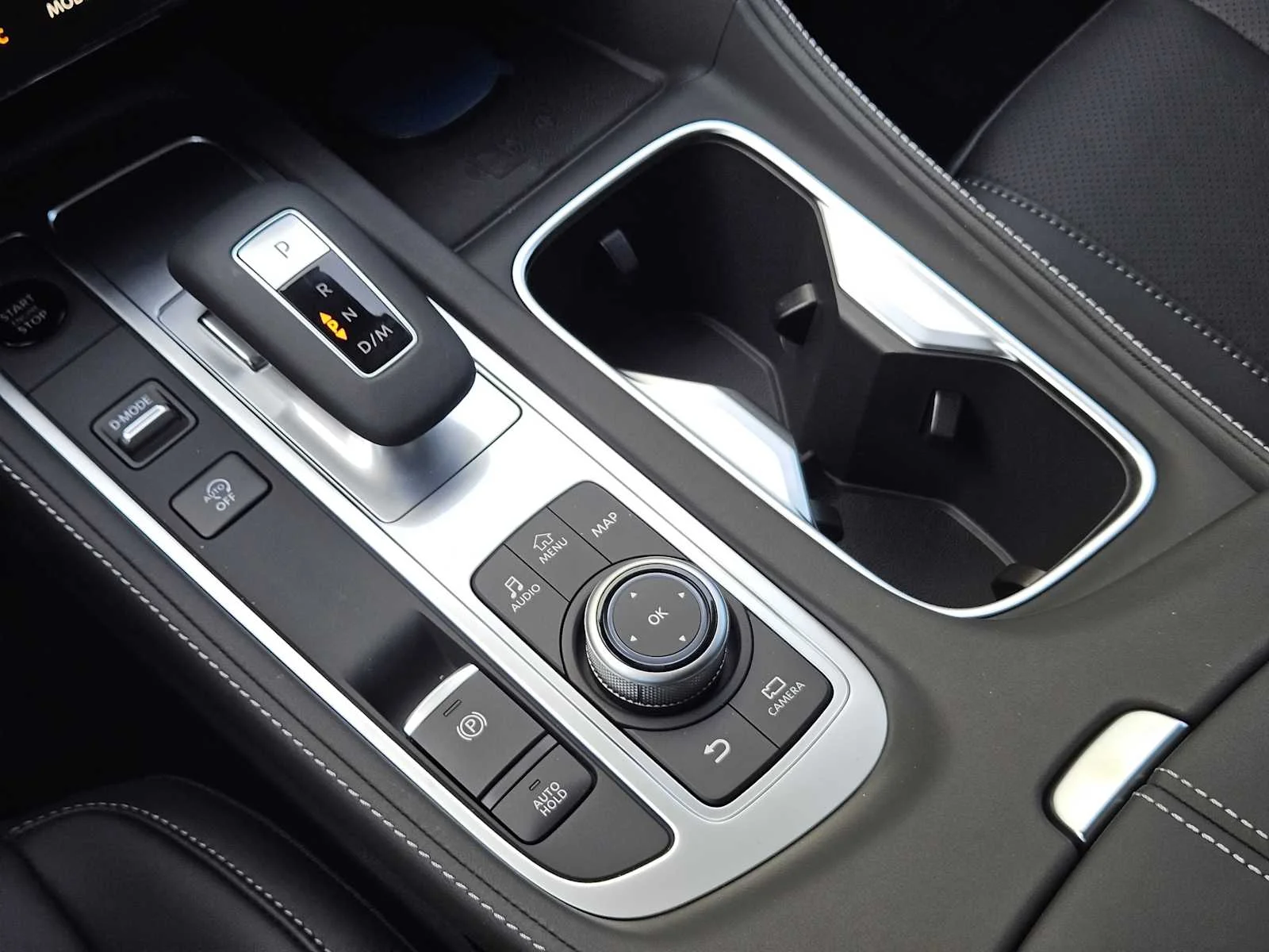 2027 INFINITI QX60 LUXE - Photo 14